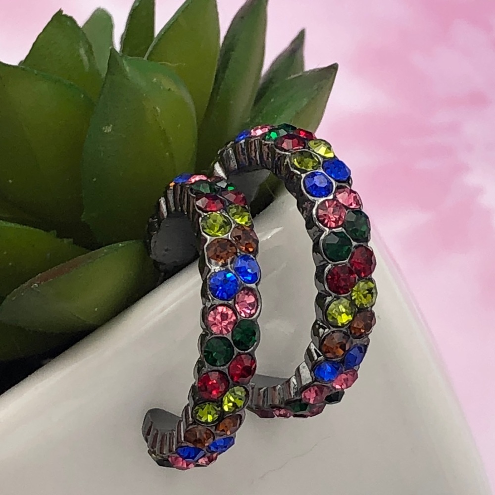 🌼 Multicolor Rhinestone Gun Metal Hoop Earrings